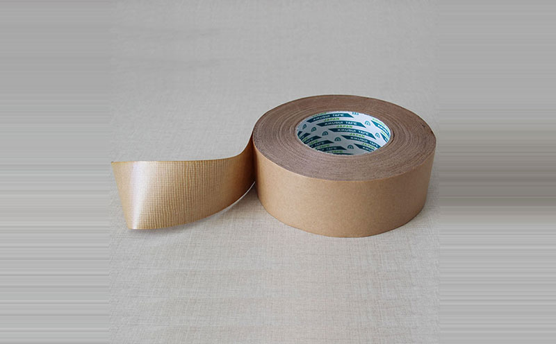 原裝進(jìn)口日本菊水增韌無紡布牛皮紙膠帶，夾筋牛皮紙膠帶，易操作,具有布基膠帶同等抗拉強(qiáng)度，比用布膠帶效率高
